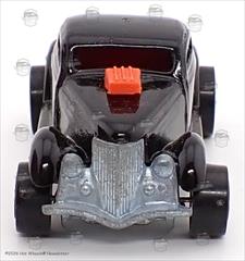Black - Leo, Torque Center